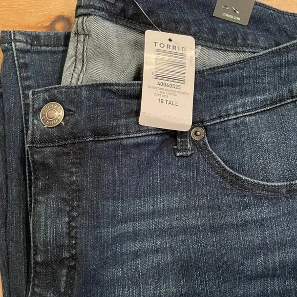 NWT Torrid Women’s Size 18 Tall Jeans ankle skinny stretch mid-rise - Picture 5 of 6